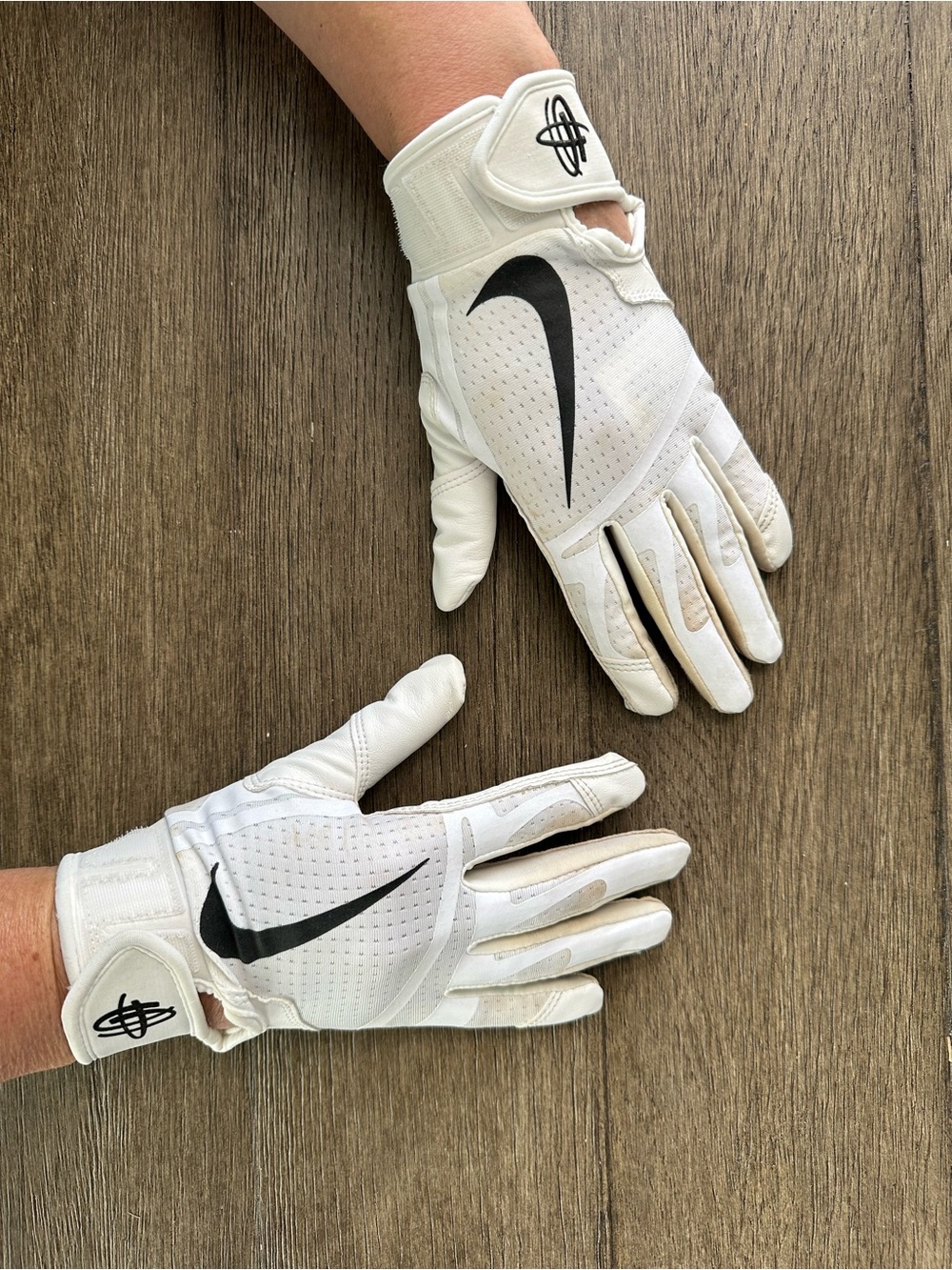 Nike Huarache Edge Youth Batting Gloves Size Medium Baseball Softball